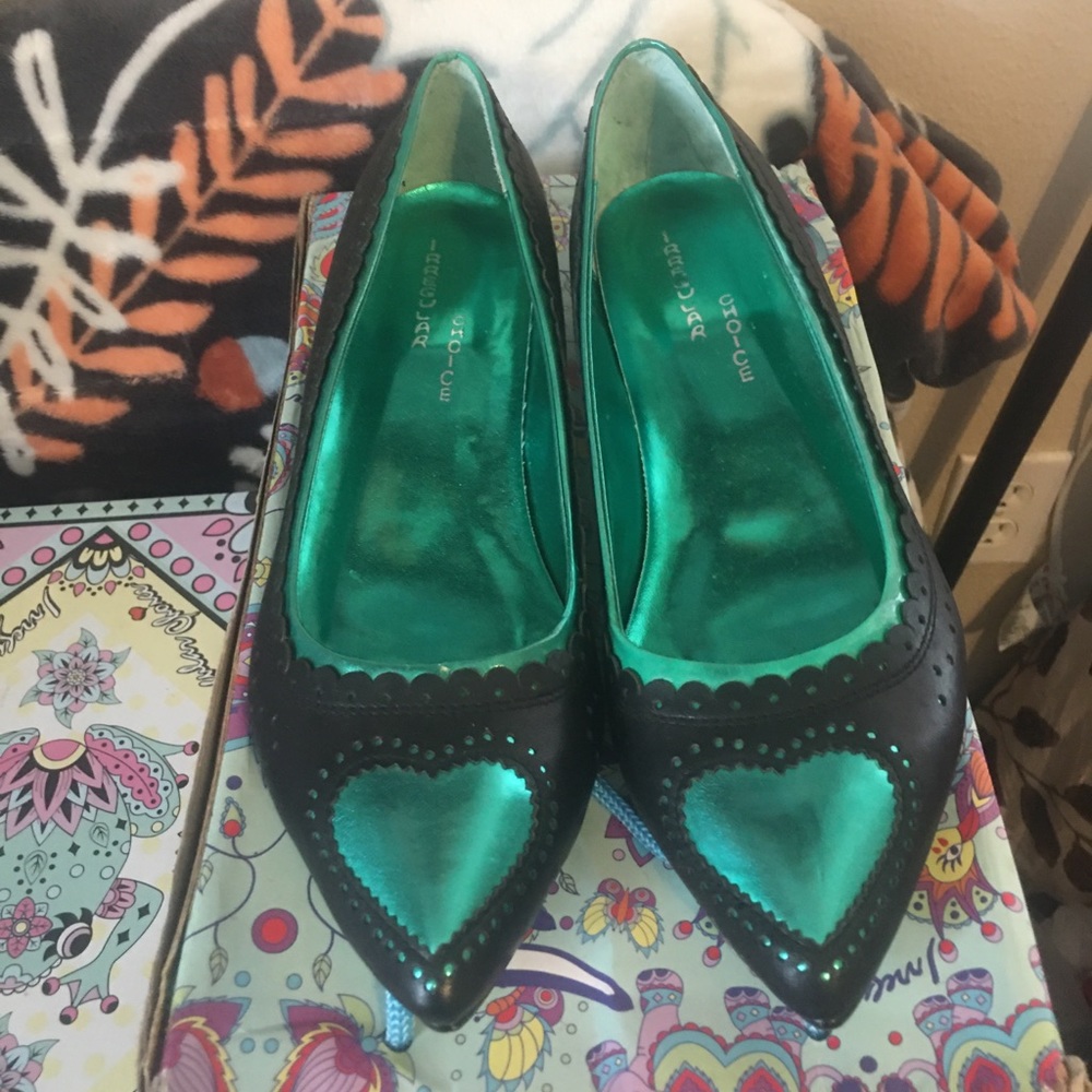 Irregular Choice green hearts heels sz 6